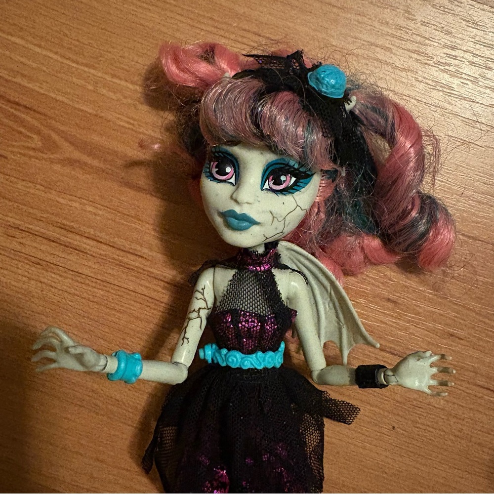 monster high zombie shake rochelle doll ੈ✩‧₊˚